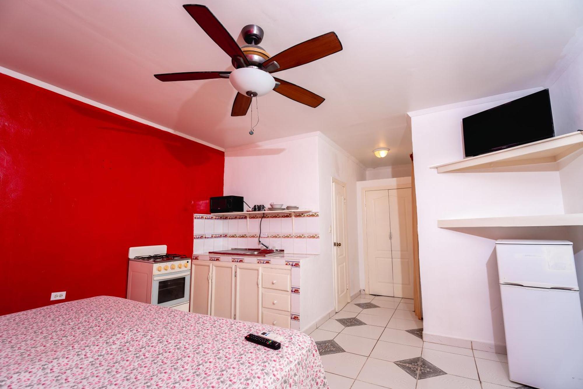 Hotel&Hostal Trinidad La Ceiba Exterior photo